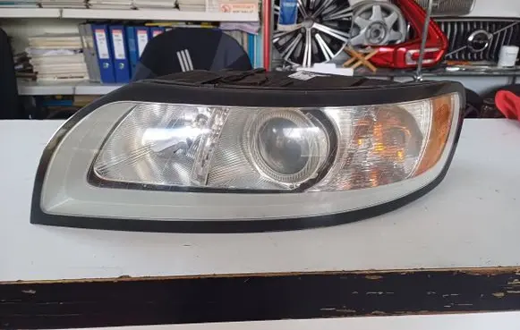 Volvo V50 Headlight/headlamp 7805SM1