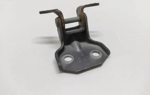 Subaru Legacy Front door lower hinge 