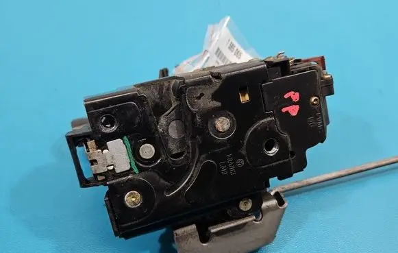 Audi A4 S4 B6 8E 8H Front door lock 8E1837016C IMPRK1585065