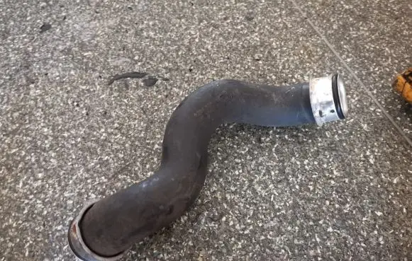 Mercedes-Benz C W204 Intercooler hose/pipe