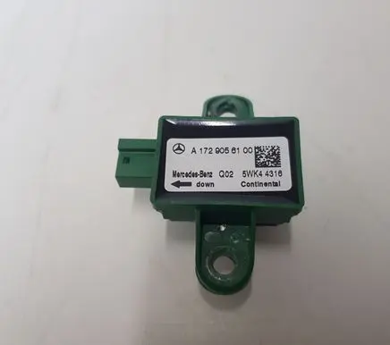 Mercedes-Benz C W204 Airbag deployment crash/impact sensor A1729056100
