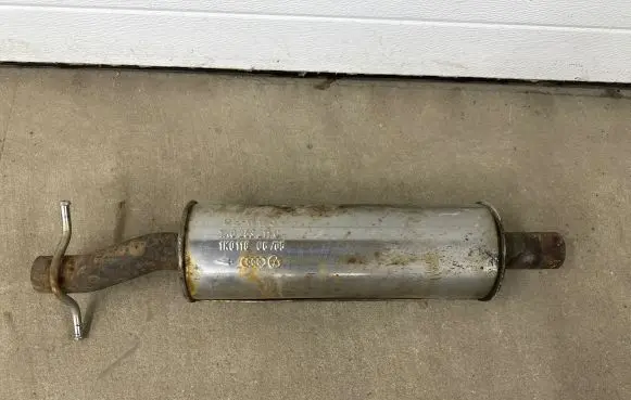 Volkswagen Touran I Middle muffler/silencer 1K0253211C 1K01180805