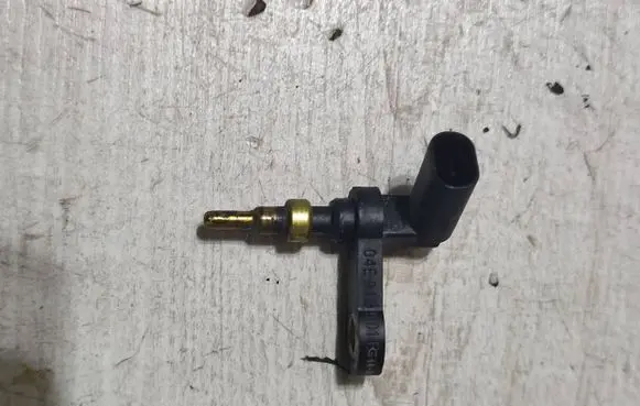 Volkswagen Touran III Coolant temperature sensor 04E919501