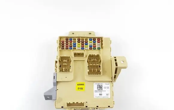 Hyundai Santa Fe Fuse module 91950CL180