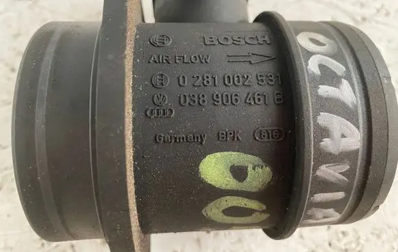 Skoda Octavia Mk2 (1Z) Mass air flow meter