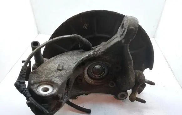 Volkswagen PASSAT B7 Front wheel hub