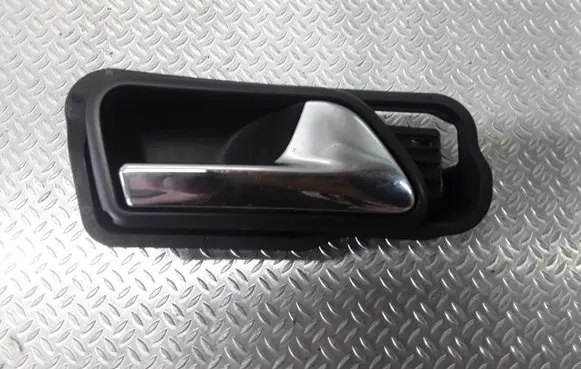 Volkswagen Touran I Front door interior handle 1T0837198A