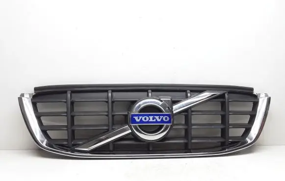 Volvo XC60 Front bumper upper radiator grill
