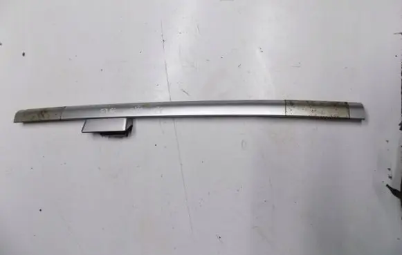 Honda FR-V Roof transverse bars on the 