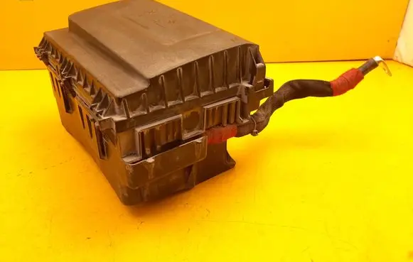 Chevrolet Volt I Fuse module 22785253