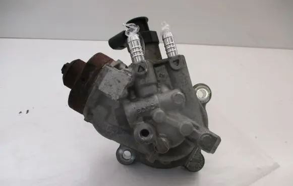 Mini One - Cooper Coupe R56 Fuel injection high pressure pump 0445010519 7823452 N47C16A