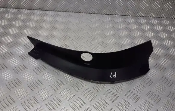 Opel Astra H Rear/tail light trim molding 159732
