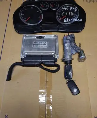 Volkswagen PASSAT B5 Ignition lock 0281010554