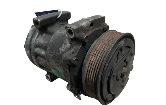 Mitsubishi Carisma Air conditioning (A/C) compressor (pump) 7700872158 4716601834