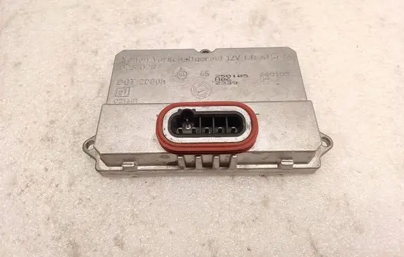 Mercedes-Benz E W211 Headlight ballast module Xenon 5DV00829000