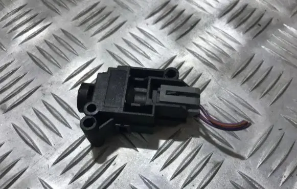 Ford Mondeo MK II Fuel cut-off switch f2ab9341aa f2ab-9341-aa