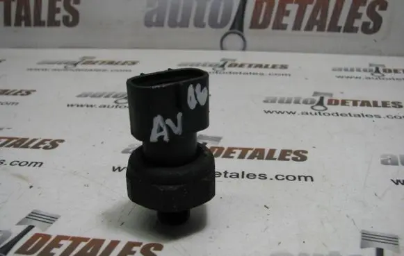 Toyota Corolla Verso AR10 Air conditioning (A/C) pressure sensor 4990007141