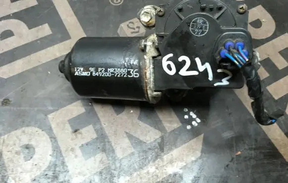Mitsubishi Pajero Wiper motor MR3880