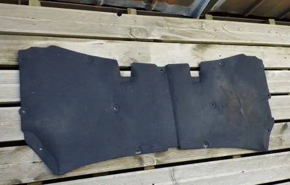 Nissan Qashqai Engine bonnet/hood sound/heat insulation 