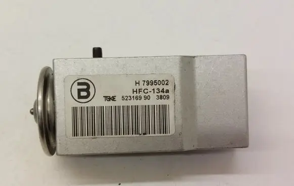 Audi A4 S4 B8 8K Air conditioning (A/C) expansion valve 7995002