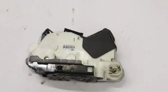 Skoda Octavia Mk3 (5E) Rear door lock 5E1837015A