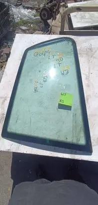 Volkswagen Golf IV Rear door window glass 1212123