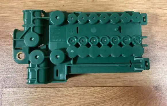 BMW 5 E39 Fuse module 8387543
