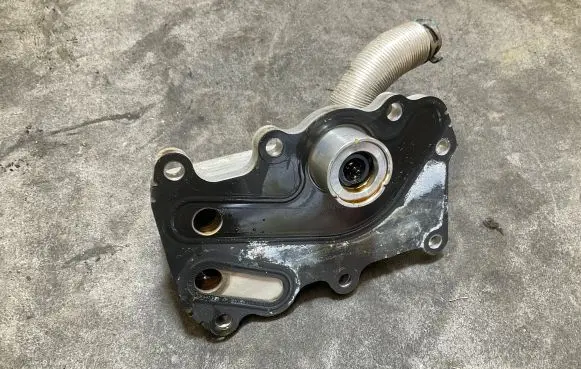 Land Rover Evoque II Oil filter mounting bracket J3P36A642AC 14KW AJ20433