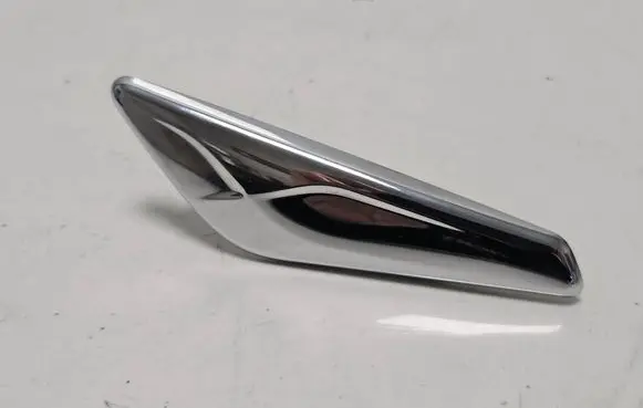 BMW X3 F25 Front fender indicator light 7338569 10627110