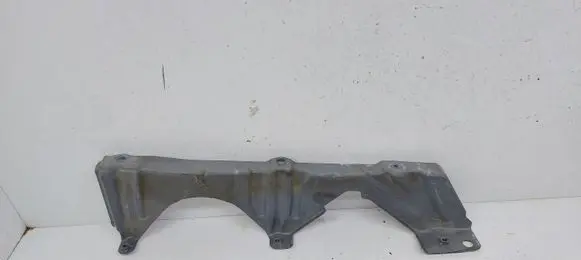 Nissan X-Trail T31 Fender mounting bracket