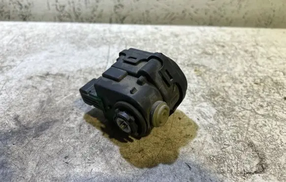 Renault Laguna II Headlight level adjustment motor 8200006664 00816400