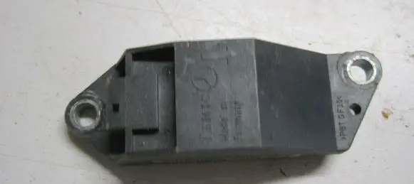 Mercedes-Benz E W211 Airbag deployment crash/impact sensor A0018209326