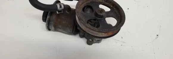 Toyota Avensis T250 Power steering pump