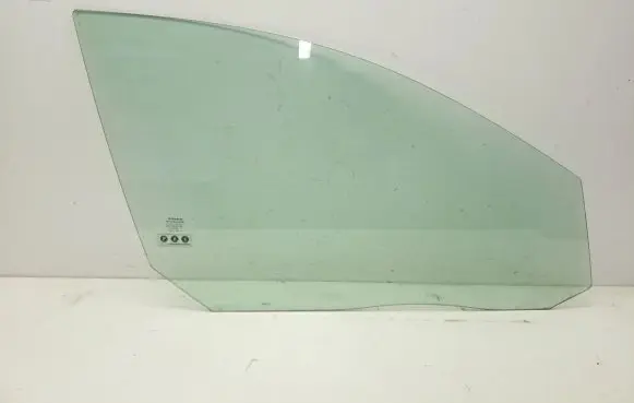 Volvo XC70 Front door window glass four-door 43R001106
