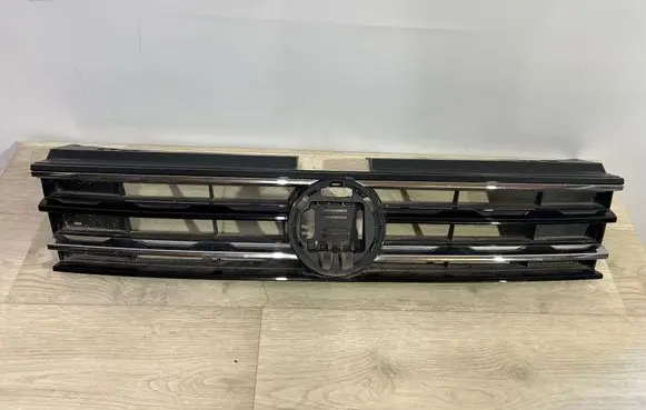 Volkswagen Tiguan Front bumper upper radiator grill 5NA853653