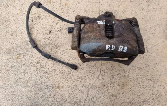 Volkswagen PASSAT B8 Front brake caliper