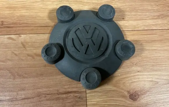 Volkswagen Caddy Original wheel cap 2K0601169