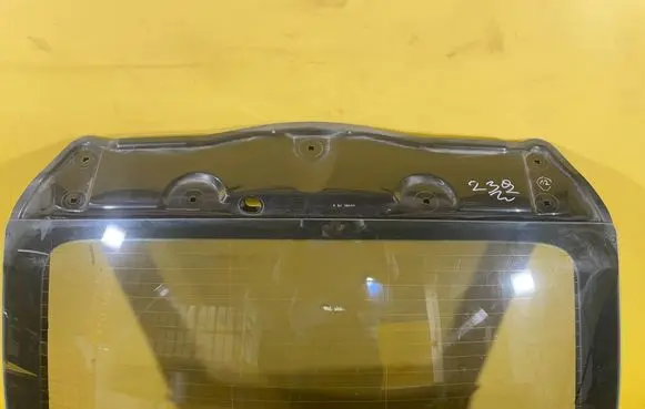 BMW X3 E83 Truck tailgate 