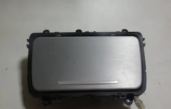 BMW 5 F10 F11 Cup holder front 9241714