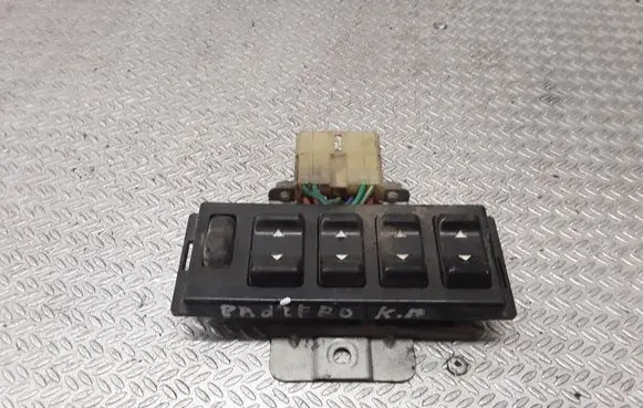 Mitsubishi Pajero Electric window control switch
