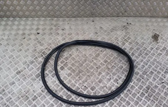 Volkswagen Touareg I Rubber seal front door (on door) 7L0837911E