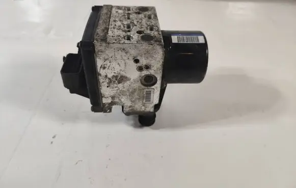 Volkswagen PASSAT B6 ABS Pump 3C0614095P 332401 16332501A