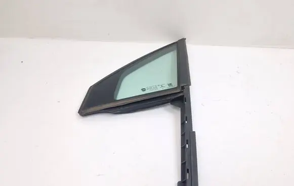 Fiat 500X Front door vent window glass four-door 43R007951 E000255 DOT24M19AS2