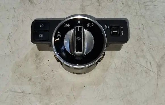 Mercedes-Benz C W204 Light switch A2049058002