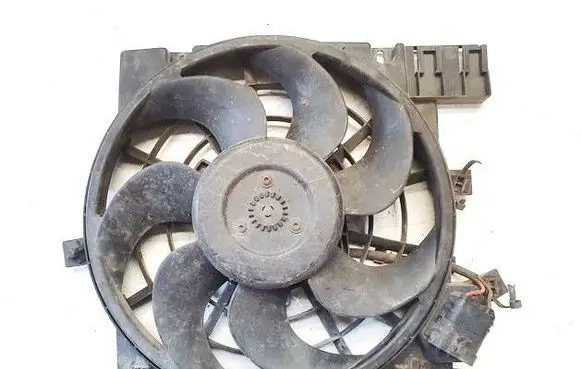 Opel Zafira B Radiator cooling fan shroud 0130303302