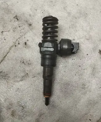 Audi A4 S4 B6 8E 8H Fuel injector 038130073ba