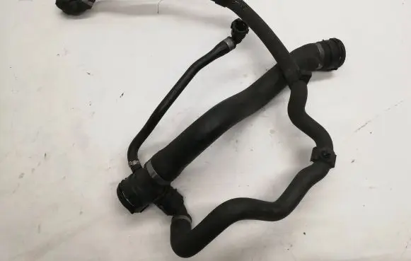 BMW X1 E84 Engine coolant pipe/hose 7525641