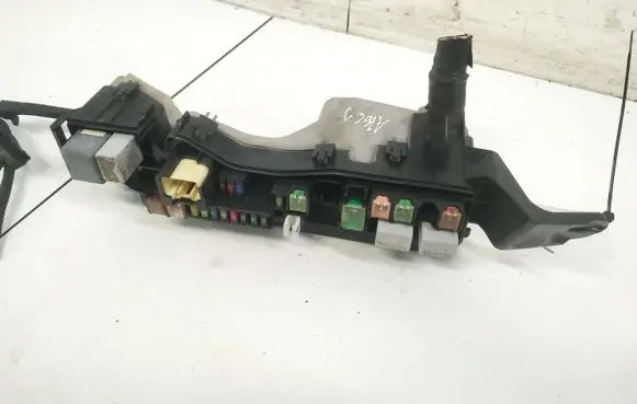 Toyota Corolla Verso AR10 Fuse box set