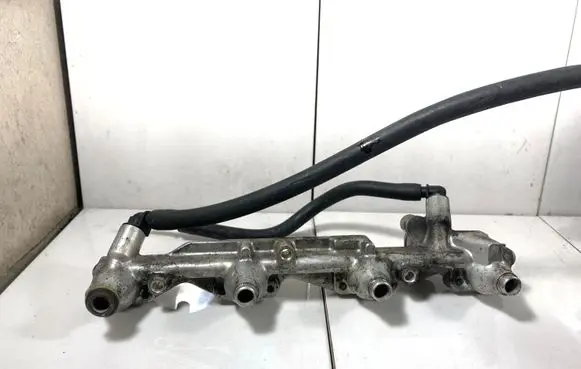 Ford Mondeo Mk III Fuel main line pipe 938F9D290