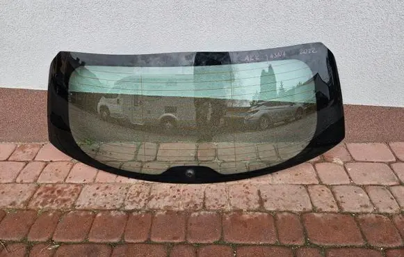 Opel Astra K Rear windscreen/windshield window 28TYS